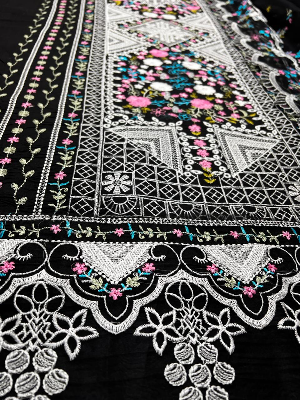 BIN ILYAS Lawn Embroidered 3 Piece